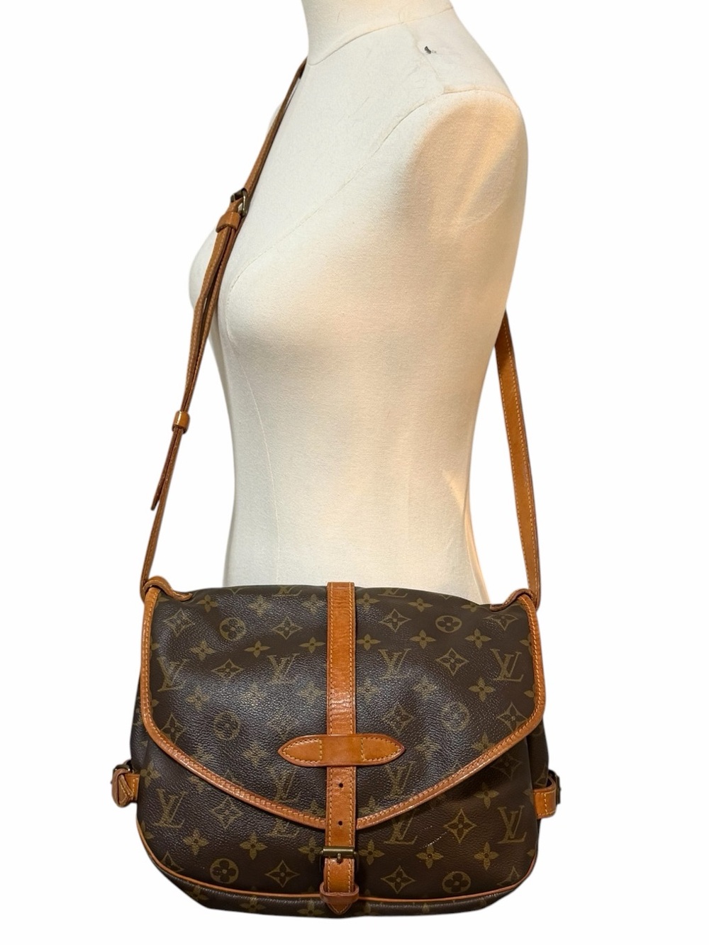 Louis Vuitton Saumur 35 Monogram Crossbody Bag